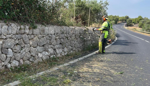 Portada Campanya de desbrossament a les carreteres del municipi