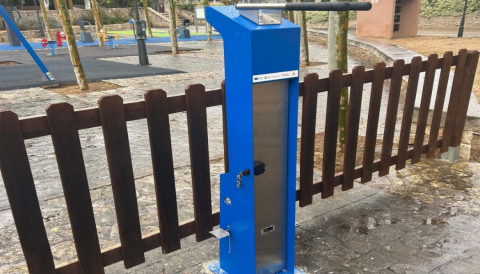 Portada Selva instal·la quatre estacions de reparació de bicicletes a les rutes cicloturístiques del municipi